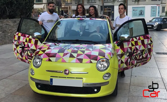 Coches Fiat 500 publicitarios de Terraceo rotulados con diseño corporativo, SerbeCar