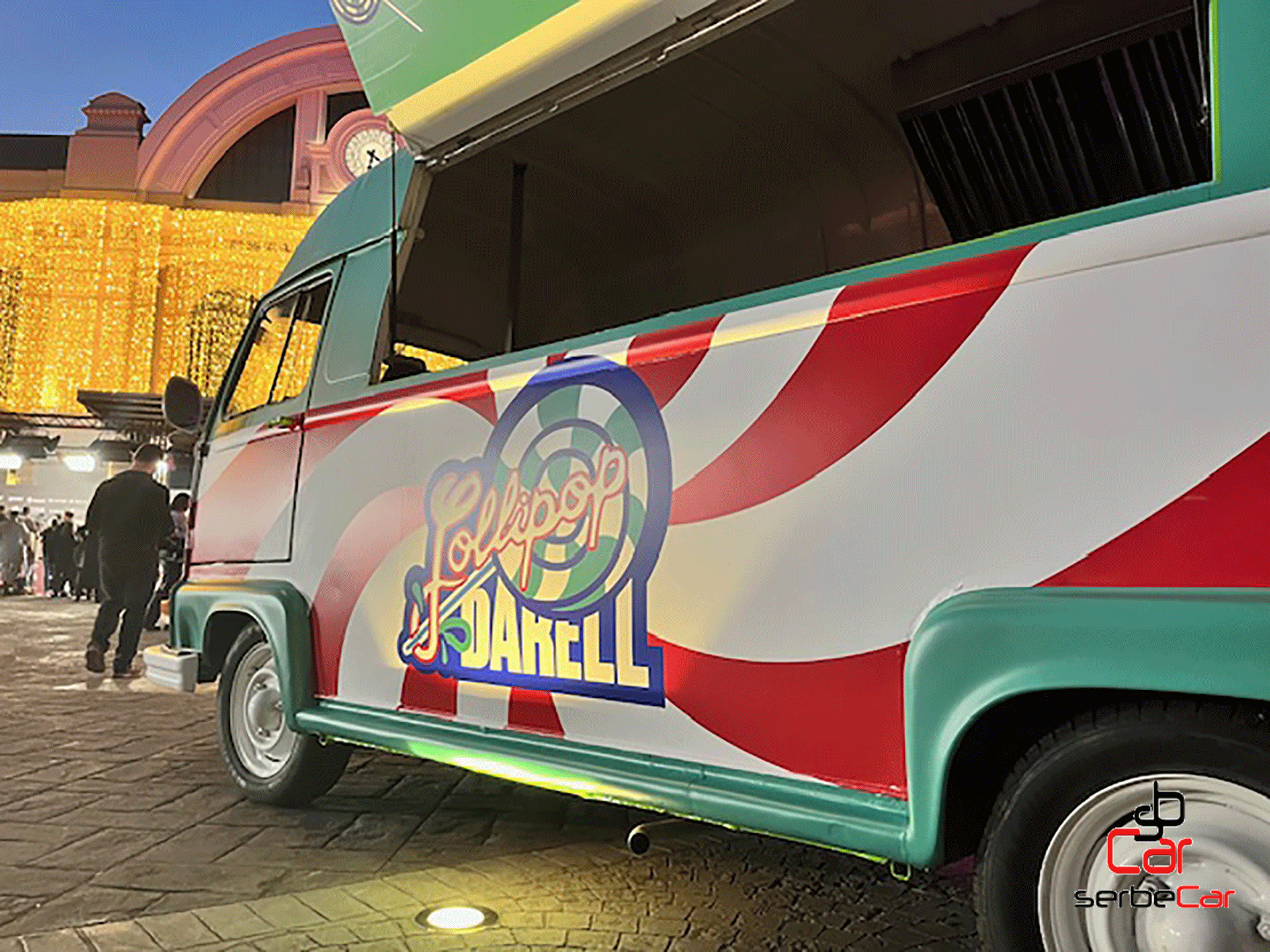 Food Trucks - Flota SerbeCar "Food trucks flota de SerbeCar para campaña de marketing móvil en España"