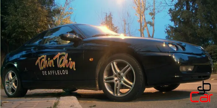 Coches publicitarios de Tchin Tchin rotulados con diseño corporativo de Tchin Tchin, SerbeCar