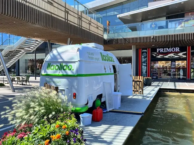 Food Trucks  publicitarios para LLAOLIAO de SerbeCar para campañas de publicidad móvil